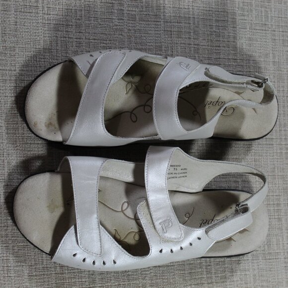 Prophet Women's Size 7.5 Pearl White Leather Flat Hook and Loop Strap Sandals - Picture 4 of 8